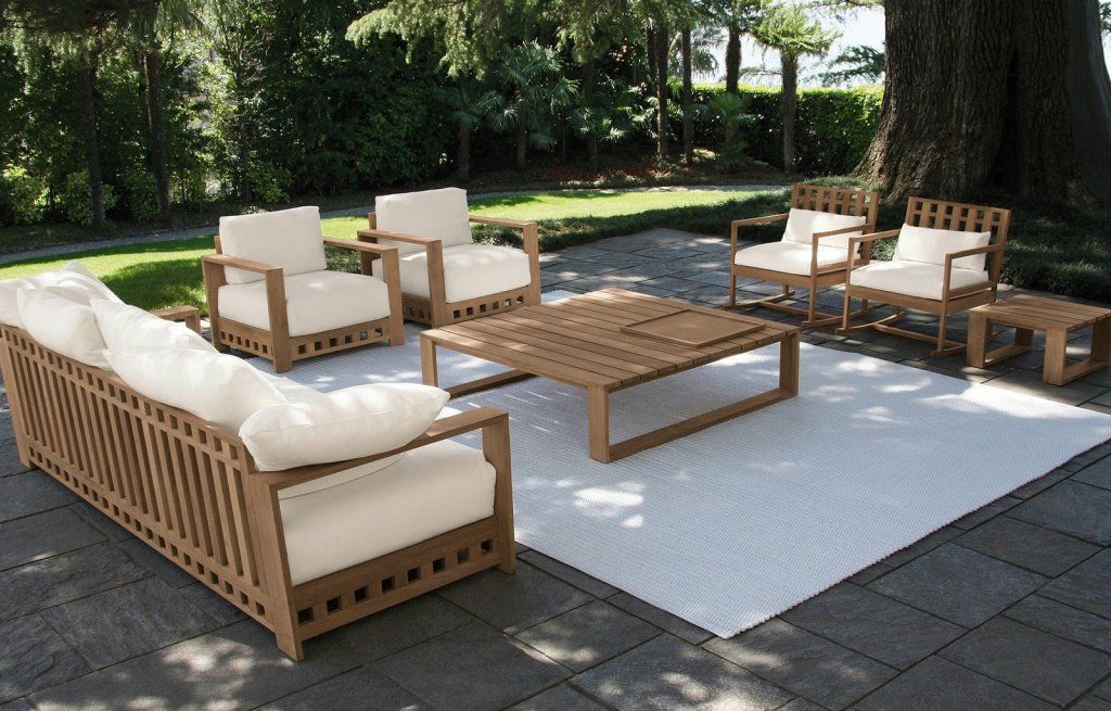 The String Effect in Garden Furniture